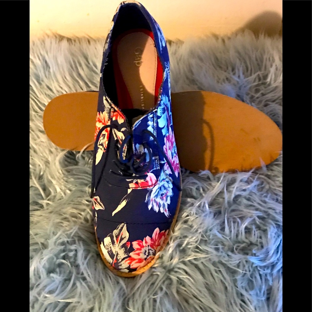 Gap Oxfords RARE